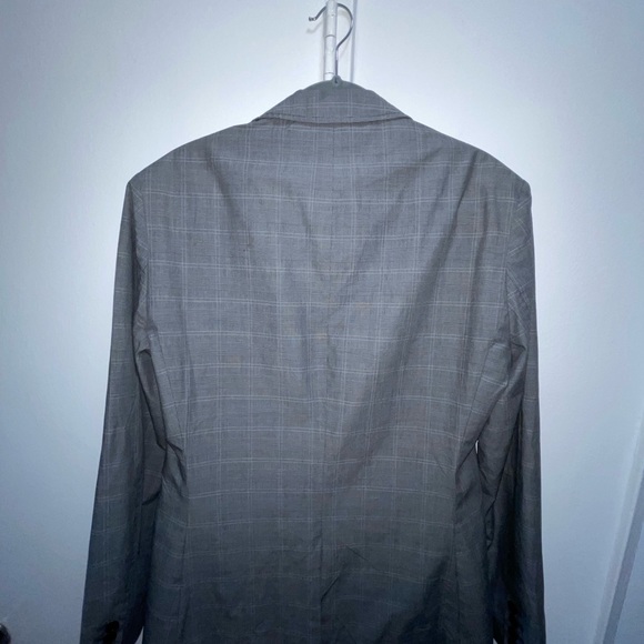 FLASH SALE/4th SALE ❤️🤍💙 John Varvatos Grey Plaid Blazer - Picture 2 of 7